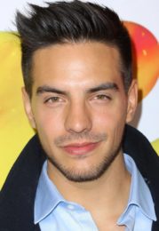 Vadhir Derbez